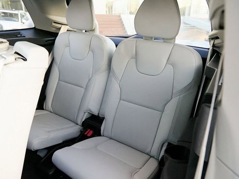 New 2026 Volvo XC90 T8 Ultra image 22