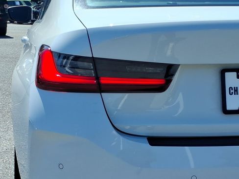 Used 2025 BMW 330i Sedan RWD image 16