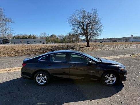 Used 2023 Chevrolet Malibu LT w/ Driver Confidence Package image 6