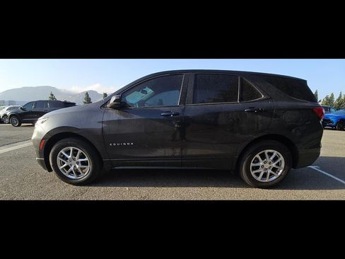 Used 2022 Chevrolet Equinox LS w/ LS Convenience Package FWD image 12