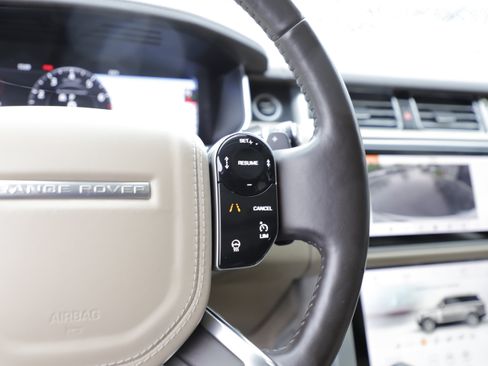 Used 2018 Land Rover Range Rover Supercharged AWD/4WD image 24