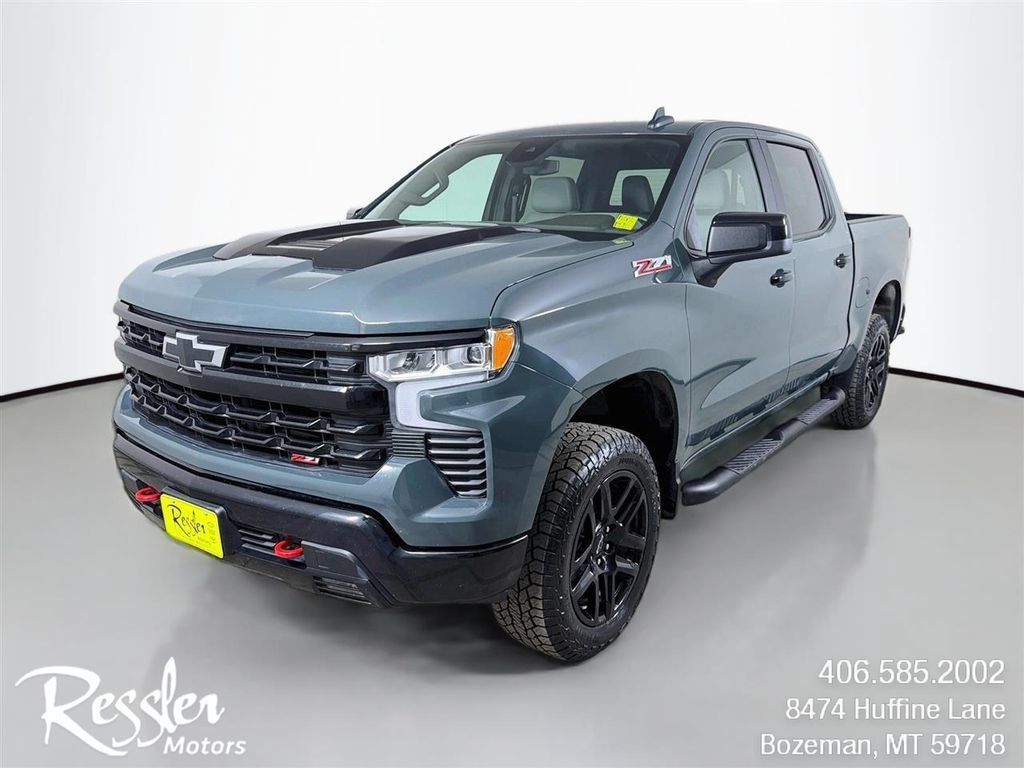 Used 2025 Chevrolet Silverado 1500 LT Trail Boss w/ Convenience Package II AWD/4WD image 1