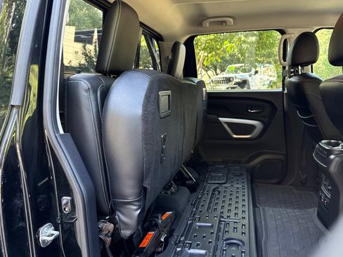 Used 2021 Nissan Titan SV w/ SV Convenience Package AWD/4WD image 23