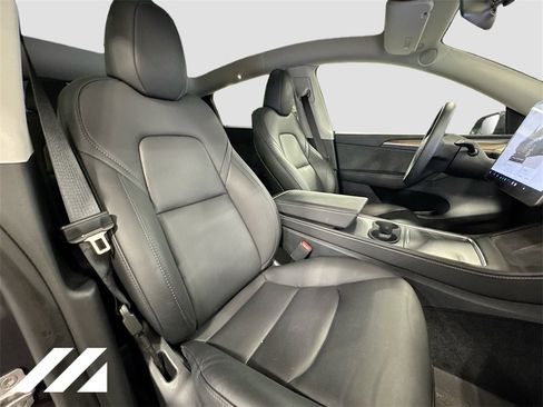 Used 2024 Tesla Model Y Long Range image 29