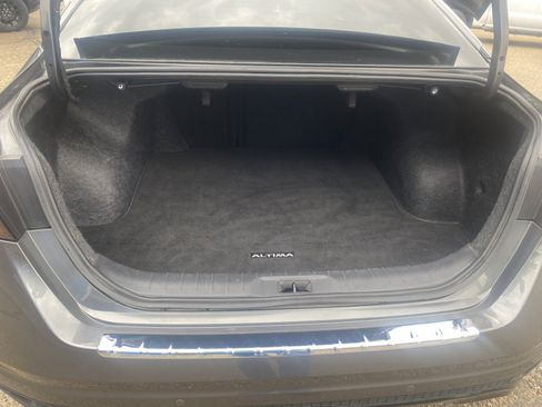 Used 2023 Nissan Altima 2.5 SR w/ SR Premium Package FWD image 23