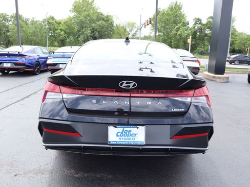 New 2026 Hyundai Elantra Limited FWD image 23