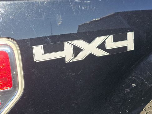 Used 2011 Ford F150 XLT w/ XLT Chrome Pkg image 4