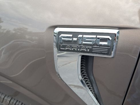 Used 2023 Ford F150 Lariat w/ FX4 Off-Road Package AWD/4WD image 11