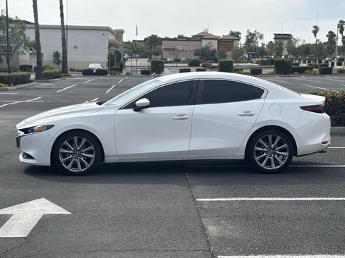Used 2019 MAZDA MAZDA3 Sedan image 4