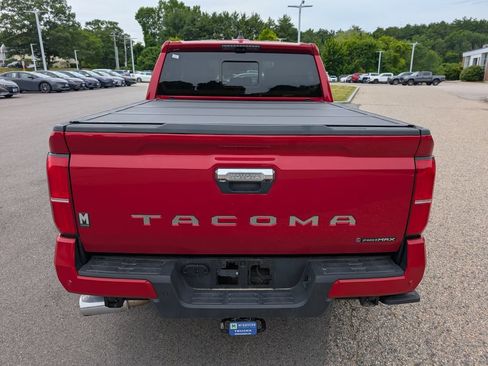 Used 2025 Toyota Tacoma Limited AWD/4WD image 4