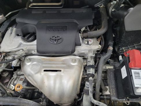 Used 2018 Toyota RAV4 LE image 30