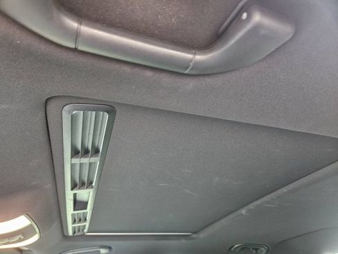 Used 2015 Mercedes-Benz E 400 Sedan image 24