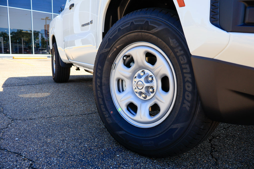 New 2027 Nissan Frontier S w/ Tow Package RWD image 17