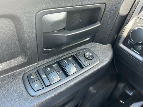 Used 2017 RAM 3500 Tradesman w/ Chrome Appearance Group image 15