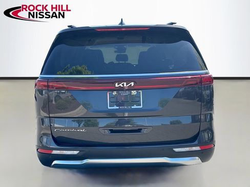 Used 2022 Kia Carnival SX FWD image 6
