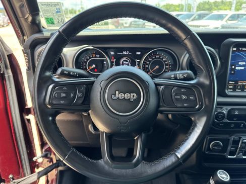 Used 2021 Jeep Gladiator Sport AWD/4WD image 21