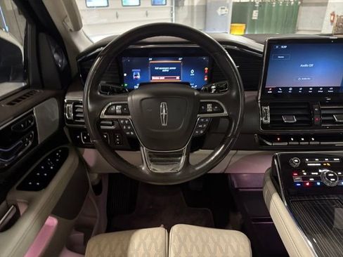 Certified 2024 Lincoln Navigator Black Label image 17