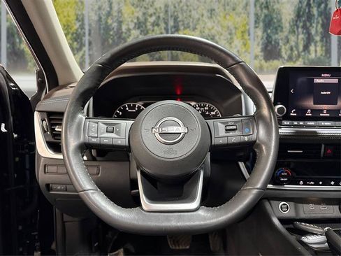 Used 2022 Nissan Rogue SV w/ SV Premium Package AWD/4WD image 16