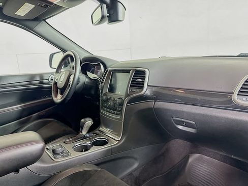 Used 2018 Jeep Grand Cherokee Trailhawk AWD/4WD image 32