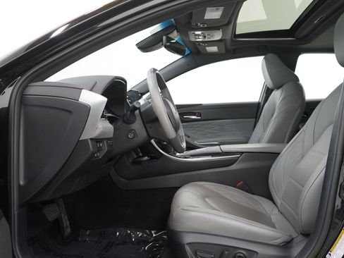 Used 2021 Toyota Avalon Limited w/ Advanced Safety Package FWD image 24