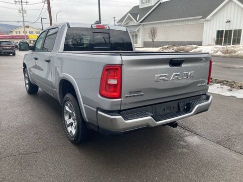 Used 2025 RAM 1500 Big Horn AWD/4WD image 4