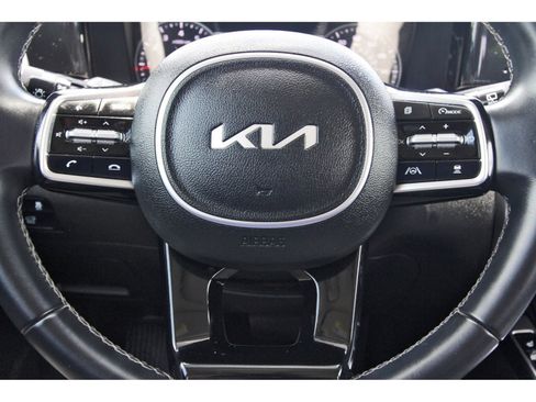 Used 2023 Kia Sorento EX w/ Panoramic Sunroof Package FWD image 18