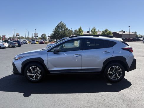 Used 2025 Subaru Crosstrek 2.5i Premium AWD/4WD image 8
