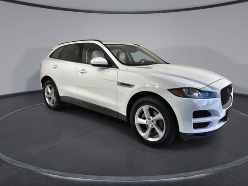 Used 2018 Jaguar F-PACE Premium AWD/4WD image 2