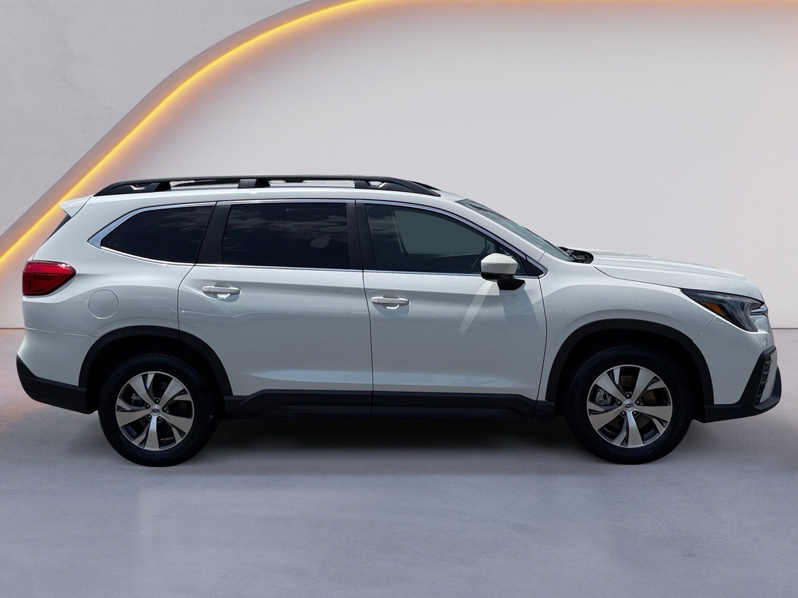 Used 2025 Subaru Ascent Premium AWD/4WD image 2