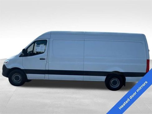Used 2021 Mercedes-Benz Sprinter 2500 image 8