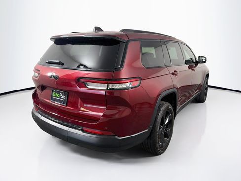 Used 2023 Jeep Grand Cherokee L Laredo RWD image 9