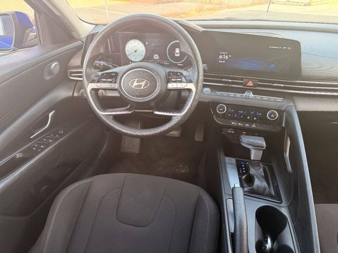 Used 2024 Hyundai Elantra SEL FWD image 26