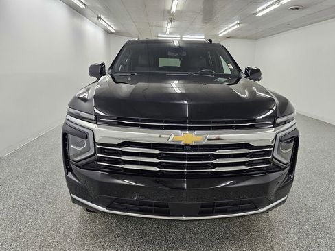 Used 2025 Chevrolet Tahoe LT AWD/4WD image 2