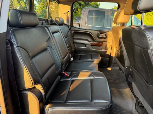 Used 2017 GMC Sierra 1500 SLT w/ SLT Preferred Package image 11