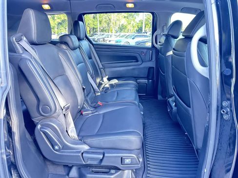 Used 2024 Honda Odyssey Touring image 16