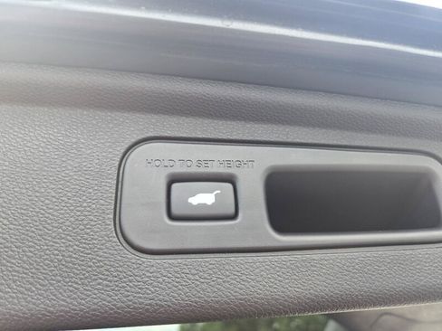 Used 2025 Honda Odyssey Elite image 8