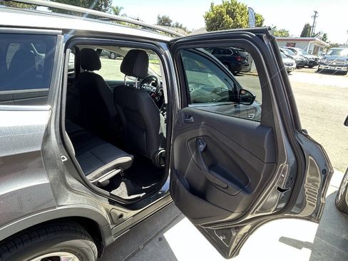 Used 2014 Ford Escape SE w/ Equipment Group 201A FWD image 19