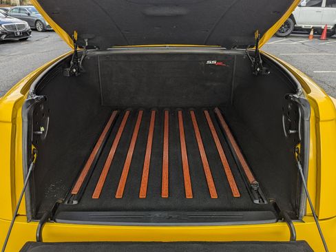 Used 2004 Chevrolet SSR w/ Preferred Equipment Group image 32