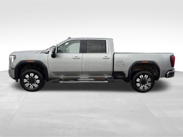 Used 2025 GMC Sierra 2500 Denali w/ Technology Package AWD/4WD image 2