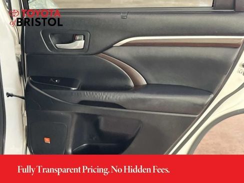 Used 2015 Toyota Highlander Limited Platinum AWD/4WD image 22