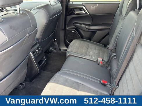 Used 2025 Mitsubishi Outlander SE FWD image 29