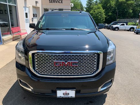 Used 2017 GMC Yukon Denali AWD/4WD image 2