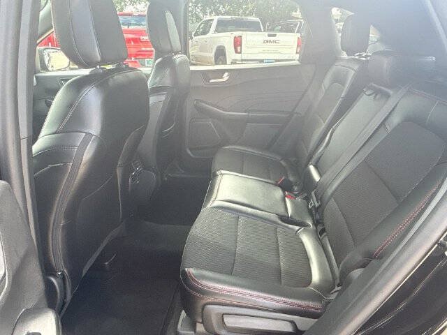 Used 2025 Ford Escape ST-Line Select AWD/4WD image 26