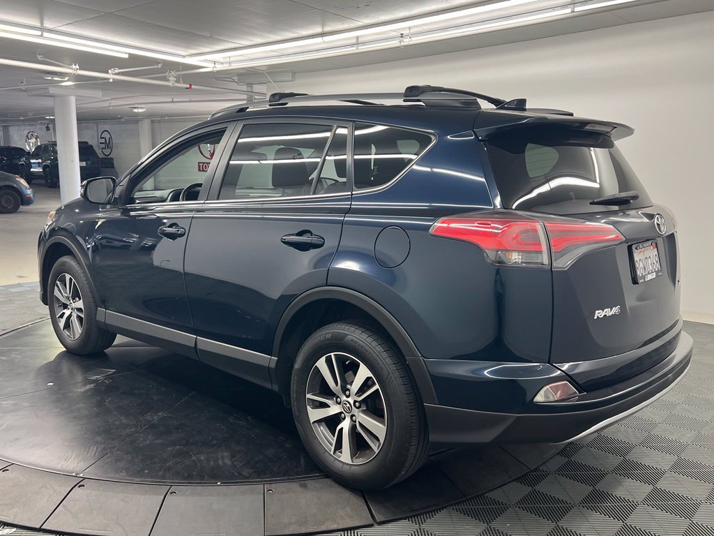 Used 2018 Toyota RAV4 XLE FWD image 4