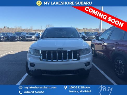 Used 2011 Jeep Grand Cherokee Overland AWD/4WD image 2