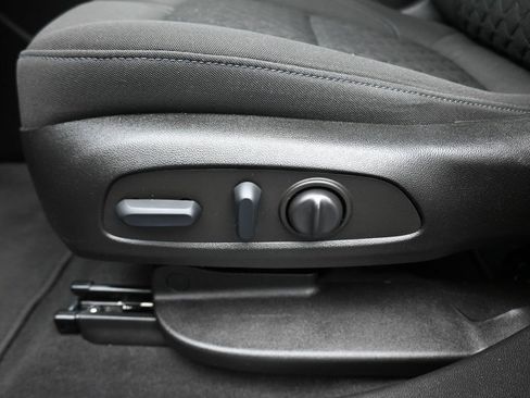 Used 2022 Chevrolet Blazer LT image 13