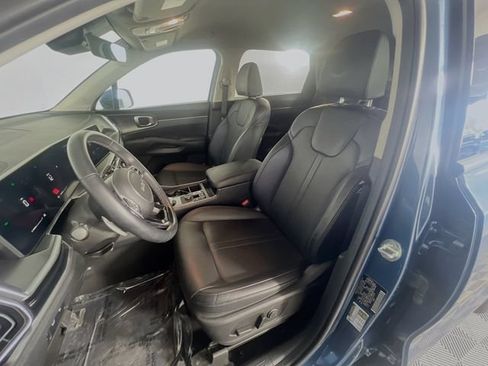 Used 2025 Kia Sorento EX AWD/4WD image 10