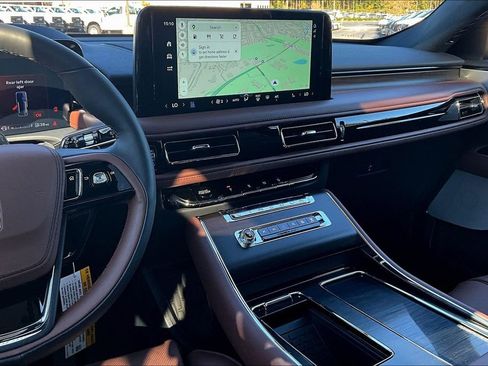 New 2026 Lincoln Aviator Reserve image 7