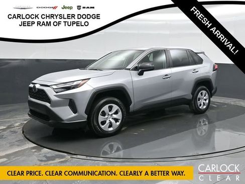 Used 2024 Toyota RAV4 LE image 7