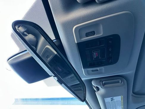 Used 2019 Toyota Camry SE image 28